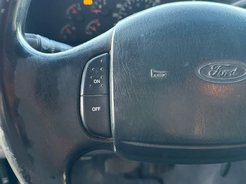 Used 2001 Ford F250 XLT image 13