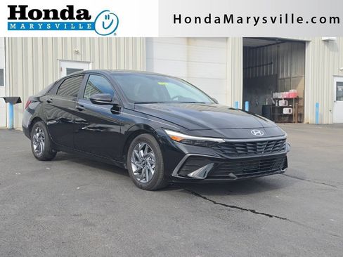Used 2024 Hyundai Elantra SEL FWD image 1