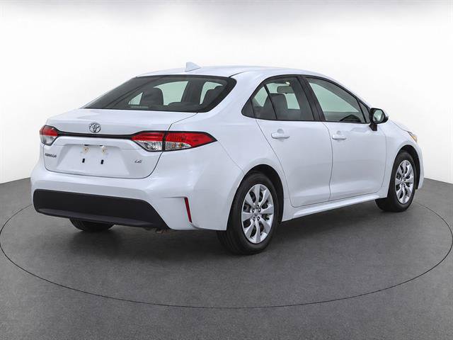 Used 2025 Toyota Corolla LE FWD image 4