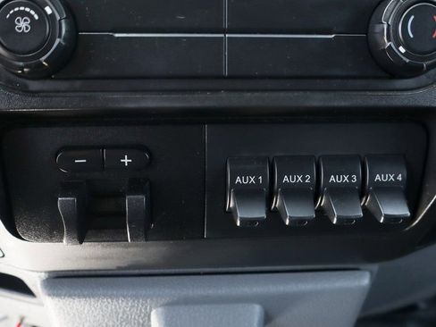 Used 2013 Ford F550 2WD Crew Cab Super Duty w/ Payload Upgrade Pkg image 25