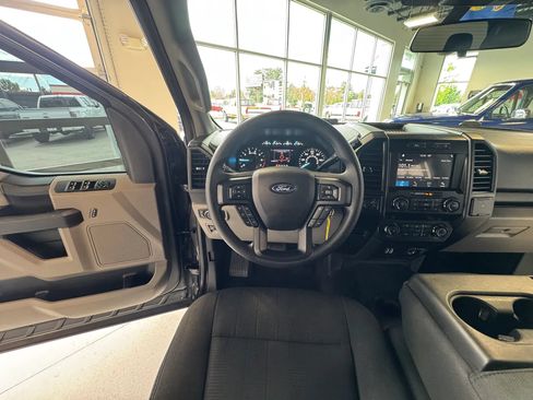 Used 2019 Ford F150 XL w/ Equipment Group 101A Mid AWD/4WD image 16