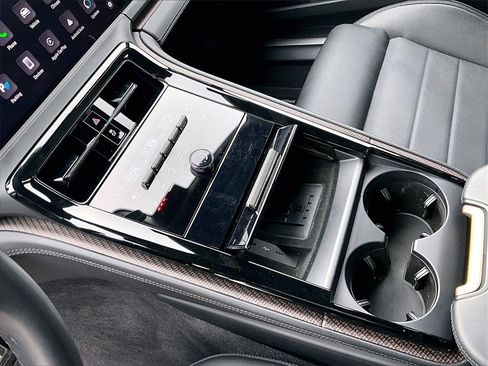 Used 2025 Porsche Panamera 4 image 17