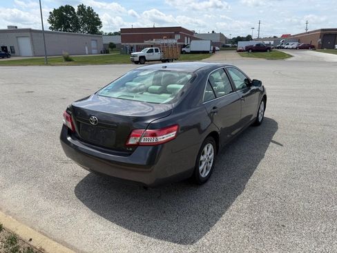 Used 2010 Toyota Camry LE FWD image 5