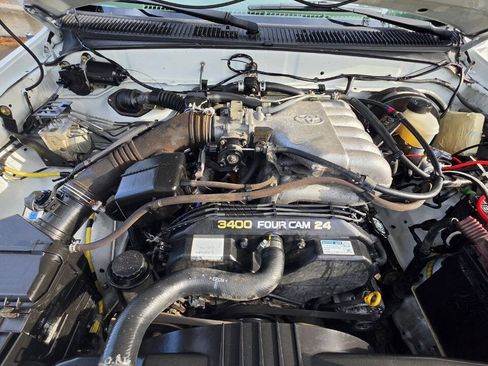 Used 2004 Toyota Tacoma 4x4 Xtracab V6 image 14