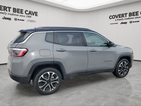 Used 2024 Jeep Compass Limited image 10