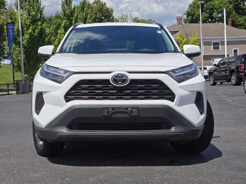 Used 2024 Toyota RAV4 XLE FWD image 15