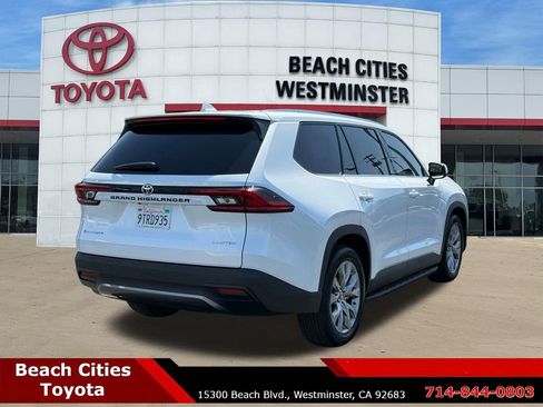 Certified 2025 Toyota Grand Highlander AWD Hybrid image 12