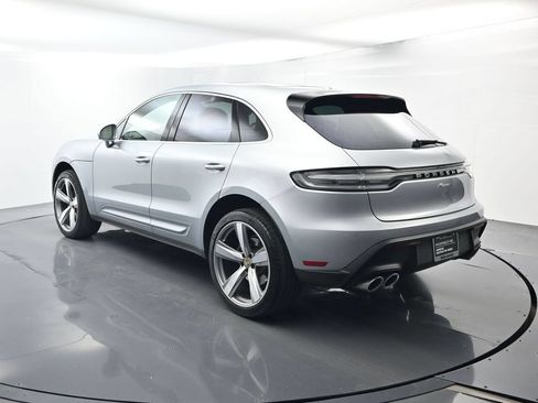 Certified 2025 Porsche Macan AWD/4WD image 3
