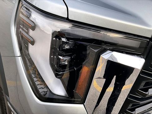 Used 2024 GMC Sierra 2500 Pro image 30