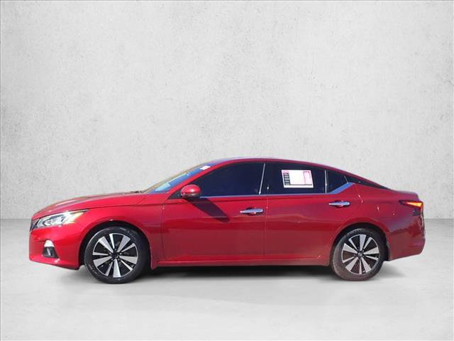 Used 2020 Nissan Altima 2.5 SV FWD image 2