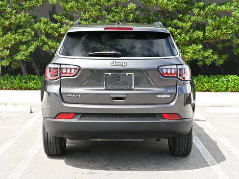 Used 2022 Jeep Compass Latitude image 5