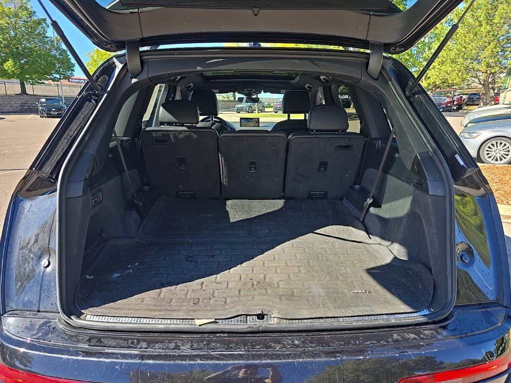 Used 2019 Audi Q7 3.0T Prestige AWD/4WD image 13