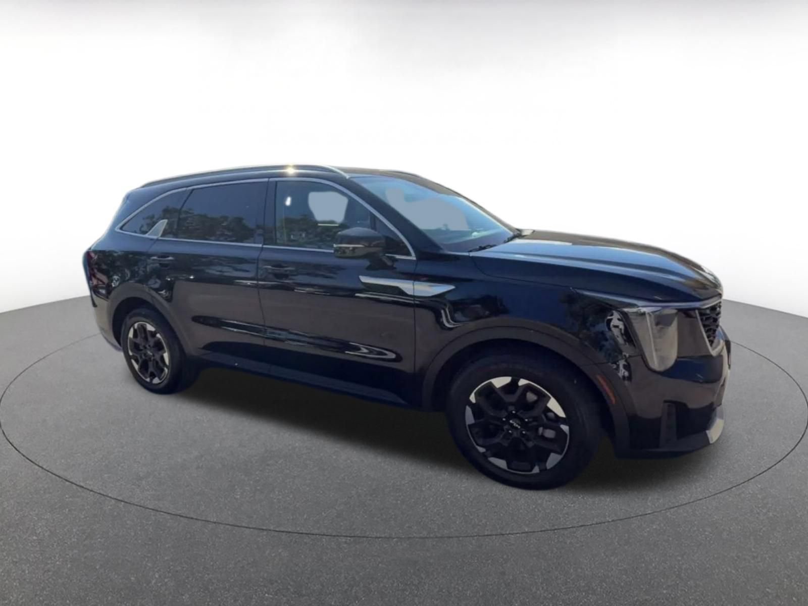 Used 2024 Kia Sorento S FWD image 2