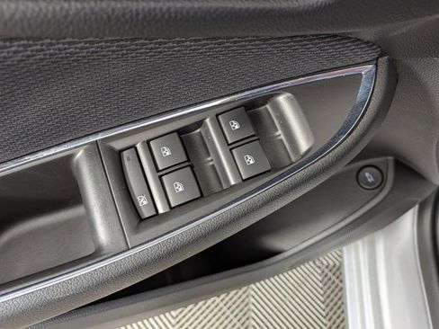 Used 2017 Chevrolet Cruze LT image 11