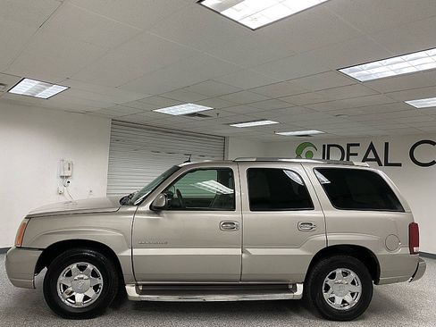 Used 2005 Cadillac Escalade 2WD image 8