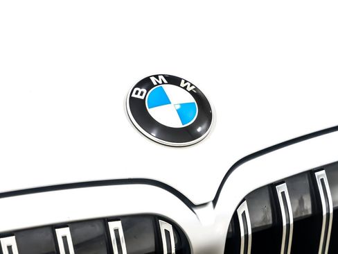 Used 2023 BMW X7 xDrive40i image 14