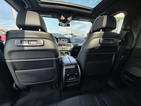 Used 2022 BMW X5 M50i AWD/4WD image 20