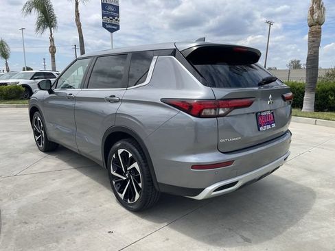 Used 2024 Mitsubishi Outlander SE FWD image 6