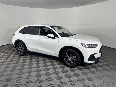 Used 2023 Honda HR-V EX-L image 8