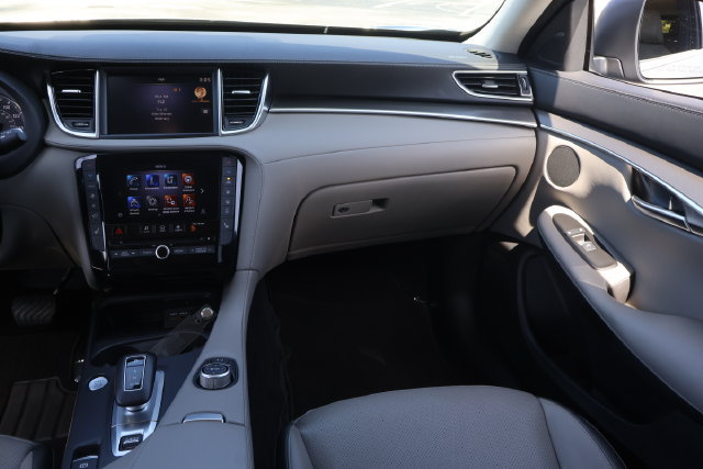 Used 2023 INFINITI QX50 Luxe FWD image 18