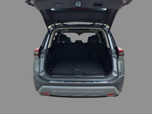 Used 2023 Nissan Rogue SV w/ SV Premium B Package image 8