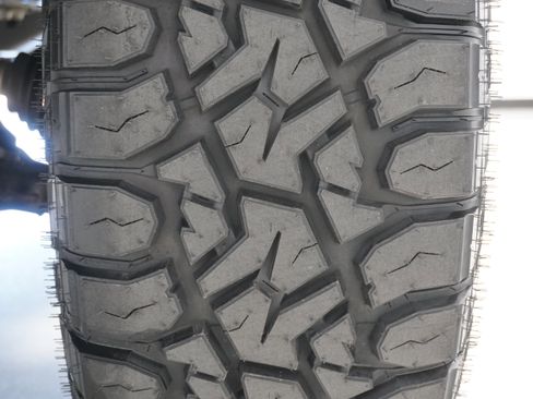 Used 2017 Toyota Tacoma TRD Off-Road w/ Tow Package (A/T) image 27