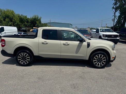 Used 2024 Ford Maverick Lariat AWD/4WD image 2