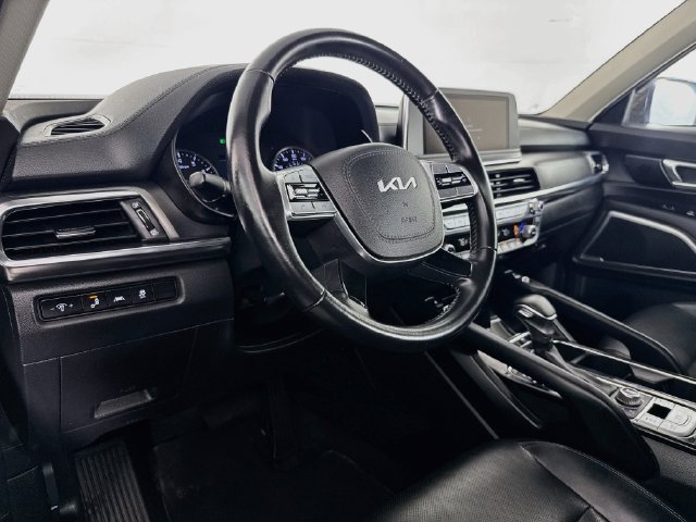 Used 2022 Kia Telluride S AWD/4WD image 19