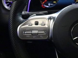 Used 2023 Mercedes-Benz GLB 250 4MATIC video 4