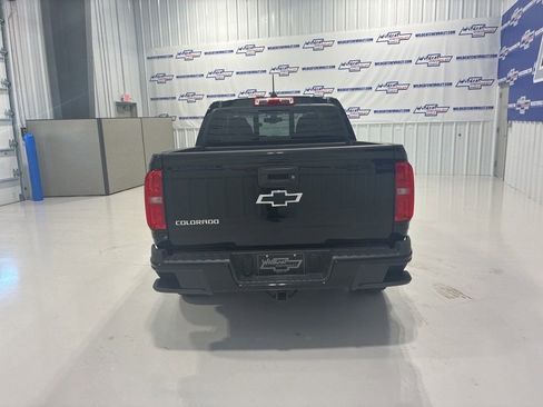 Used 2016 Chevrolet Colorado Z71 w/ Z71 Midnight Edition AWD/4WD image 4