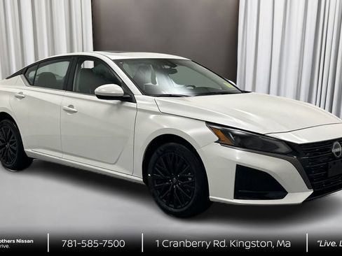 New 2026 Nissan Altima 2.5 SV w/ SV Special Edition Package AWD/4WD image 3