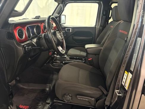 Used 2019 Jeep Wrangler Unlimited Rubicon w/ LED Lighting Group AWD/4WD image 16