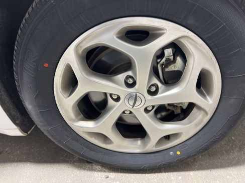 Used 2024 Chrysler Pacifica Limited image 44