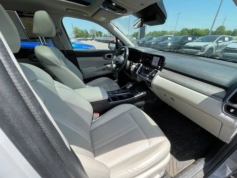 Certified 2023 Kia Sorento EX w/ Panoramic Sunroof Package FWD image 30