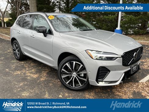 Used 2025 Volvo XC60 B5 Plus image 1