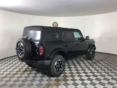 Used 2022 Ford Bronco Outer Banks AWD/4WD image 16