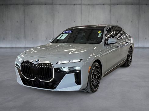 Used 2024 BMW 760i xDrive w/ Executive Package image 1