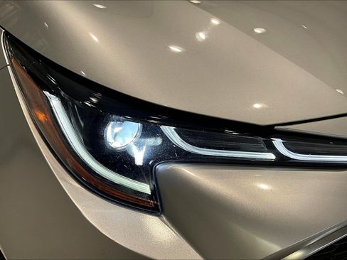 Used 2020 Toyota Corolla XSE FWD image 31
