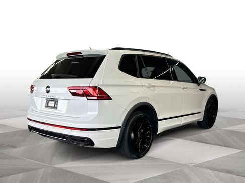 Certified 2023 Volkswagen Tiguan SE R-Line FWD image 8