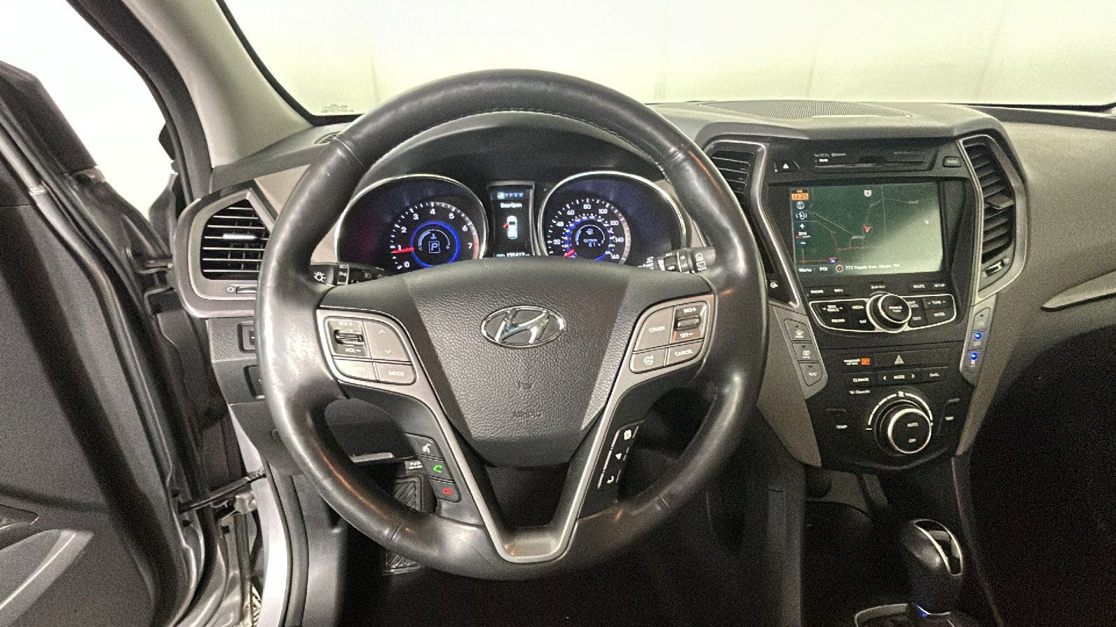 Used 2014 Hyundai Santa Fe Limited FWD image 17