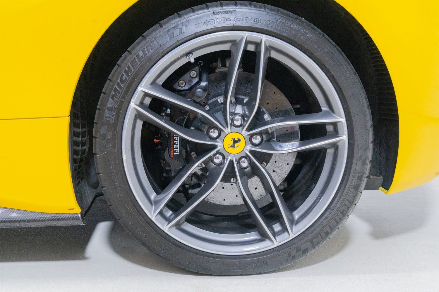 Used 2017 Ferrari 488 Spider RWD image 23