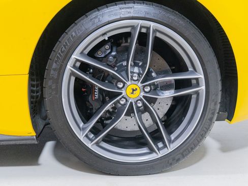 Used 2017 Ferrari 488 Spider RWD image 23
