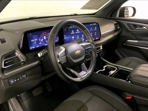Used 2024 Chevrolet Traverse LT AWD/4WD image 15