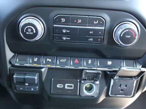 Used 2025 Chevrolet Silverado 2500 Custom w/ Custom Value Package AWD/4WD image 44