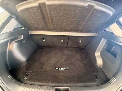 Used 2022 Hyundai Kona SEL w/ Convenience Package image 18