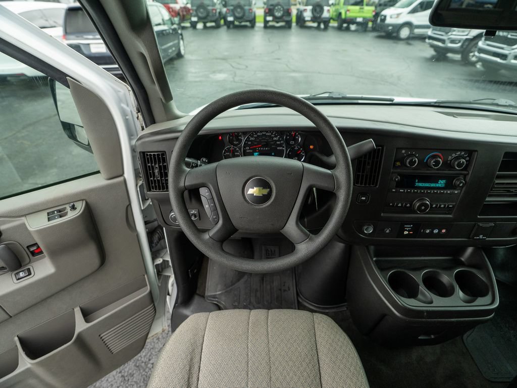 Used 2018 Chevrolet Express 3500 LT w/ LT Preferred Equipment Group RWD image 22
