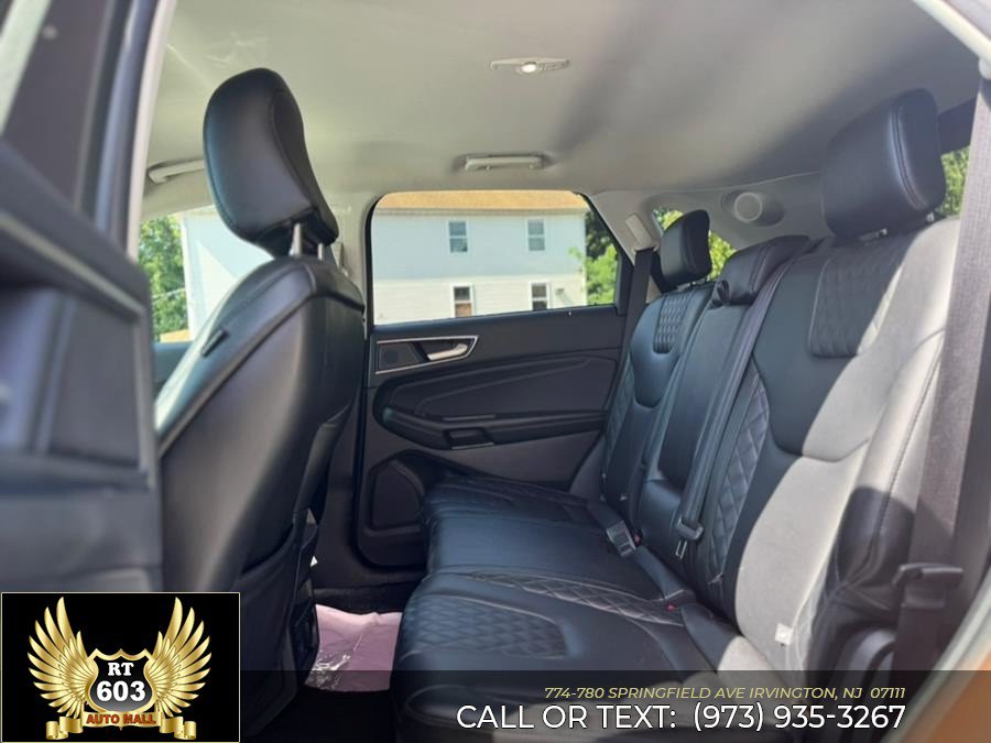 Used 2023 Ford Edge Titanium AWD/4WD image 9