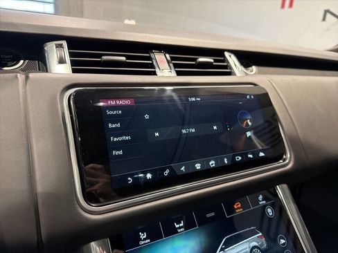 Used 2019 Land Rover Range Rover Sport HST AWD/4WD image 16