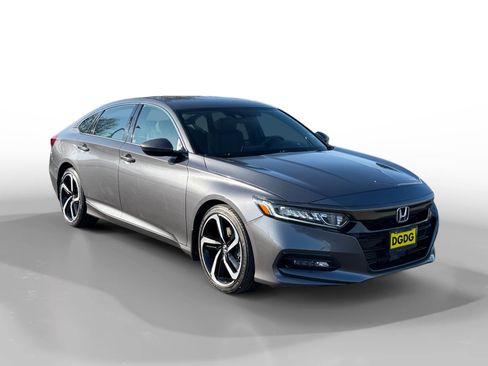 Used 2018 Honda Accord Sport image 7