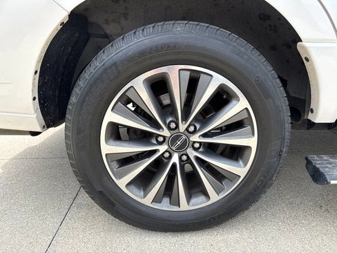 Used 2017 Lincoln Navigator Select AWD/4WD image 57
